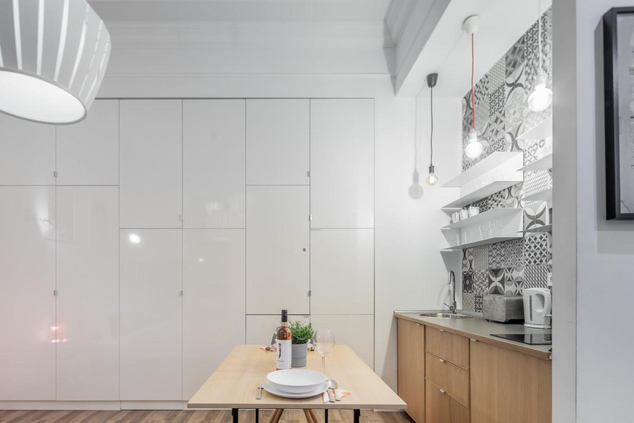 Extra Central Modern Studio ブダペスト エクステリア 写真